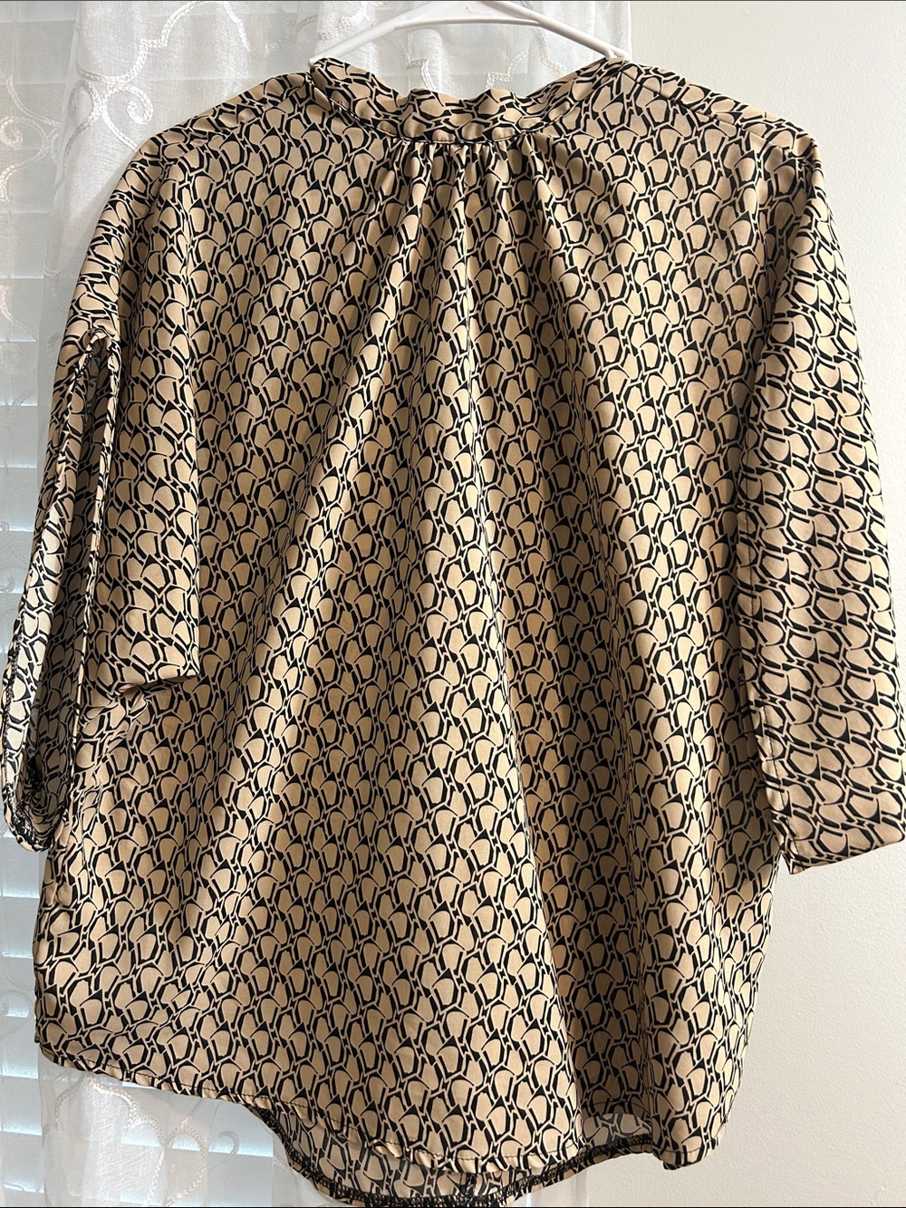Beige & Black Geometric Print Blouse